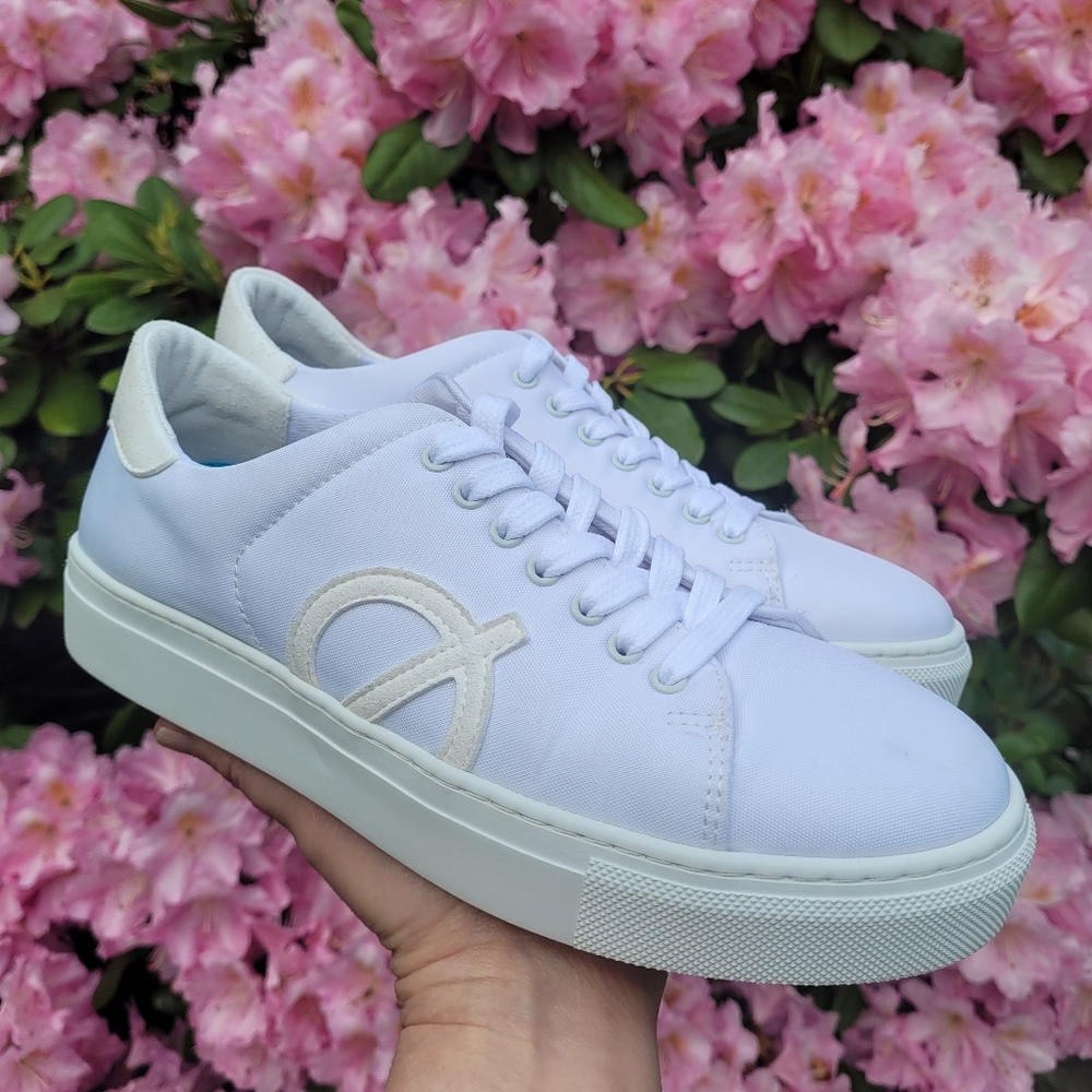 Loci Origin Sneakers